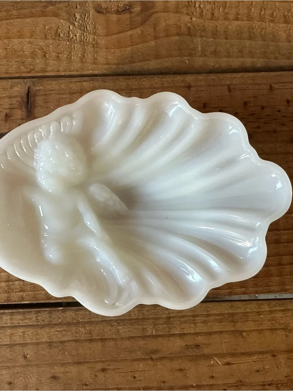 Vintage Avon shell Cherub Soap Dish